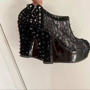 Women Stud Slope Heel Lace Shoes